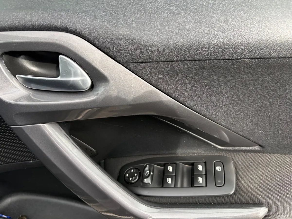 Peugeot 2008 SUV, Diesel, 2016, Grey