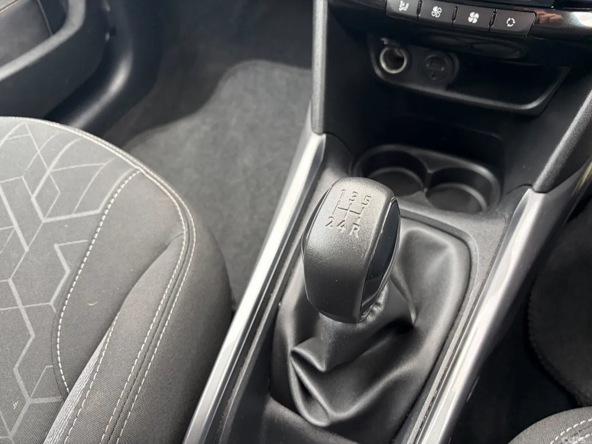 Peugeot 2008 SUV, Diesel, 2016, Grey
