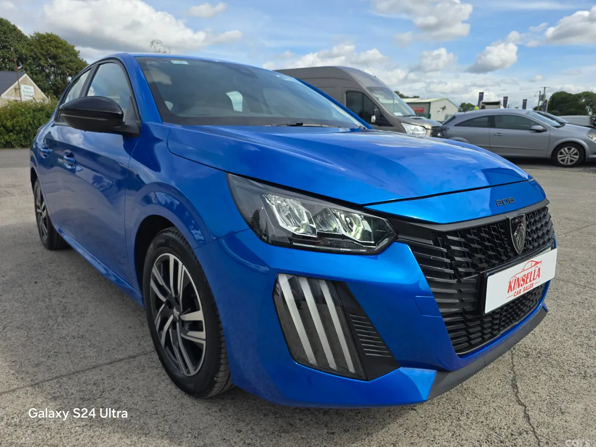 Peugeot 208 Hatchback, Petrol, 2025, Blue