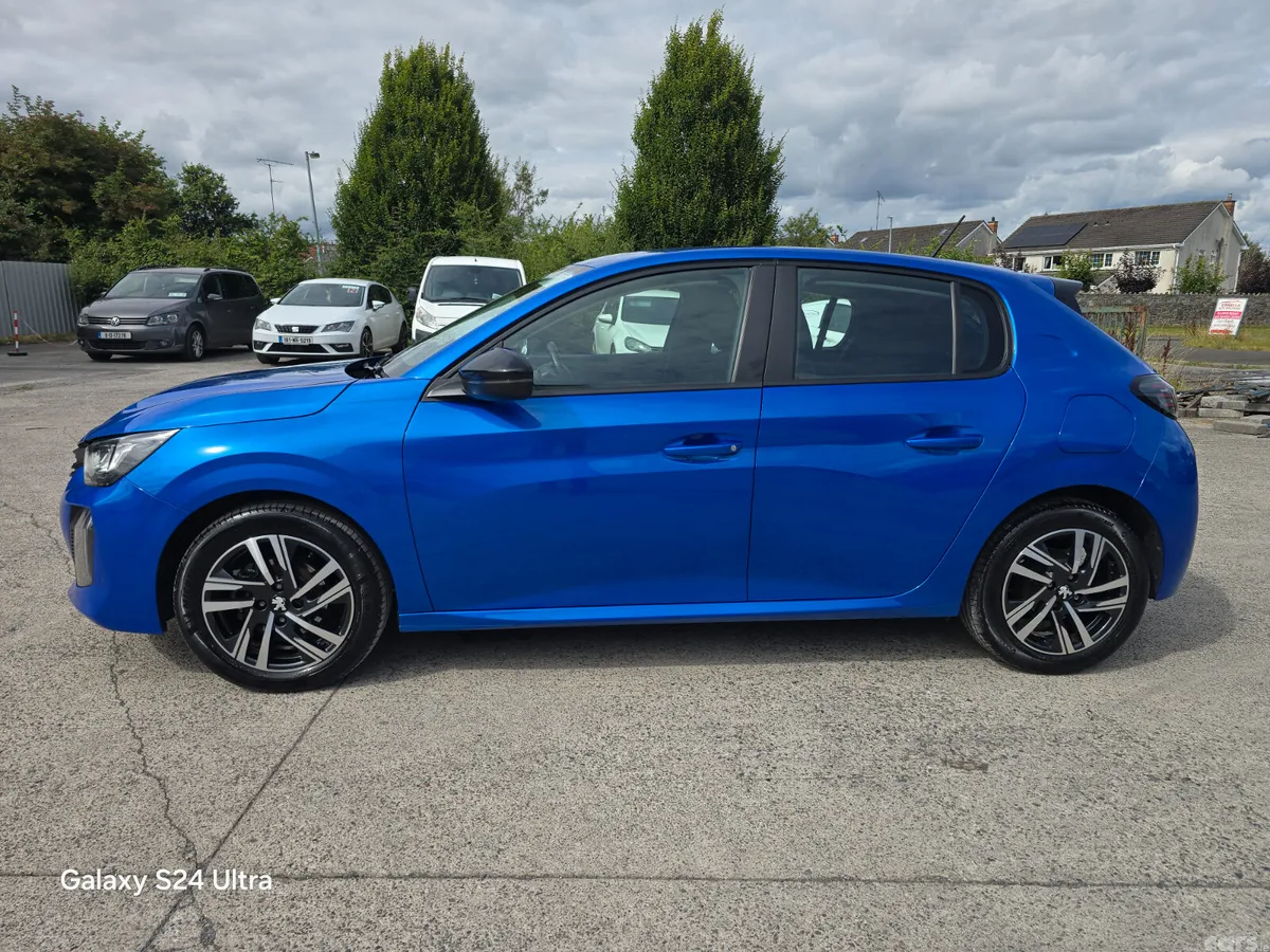Peugeot 208 Hatchback, Petrol, 2025, Blue