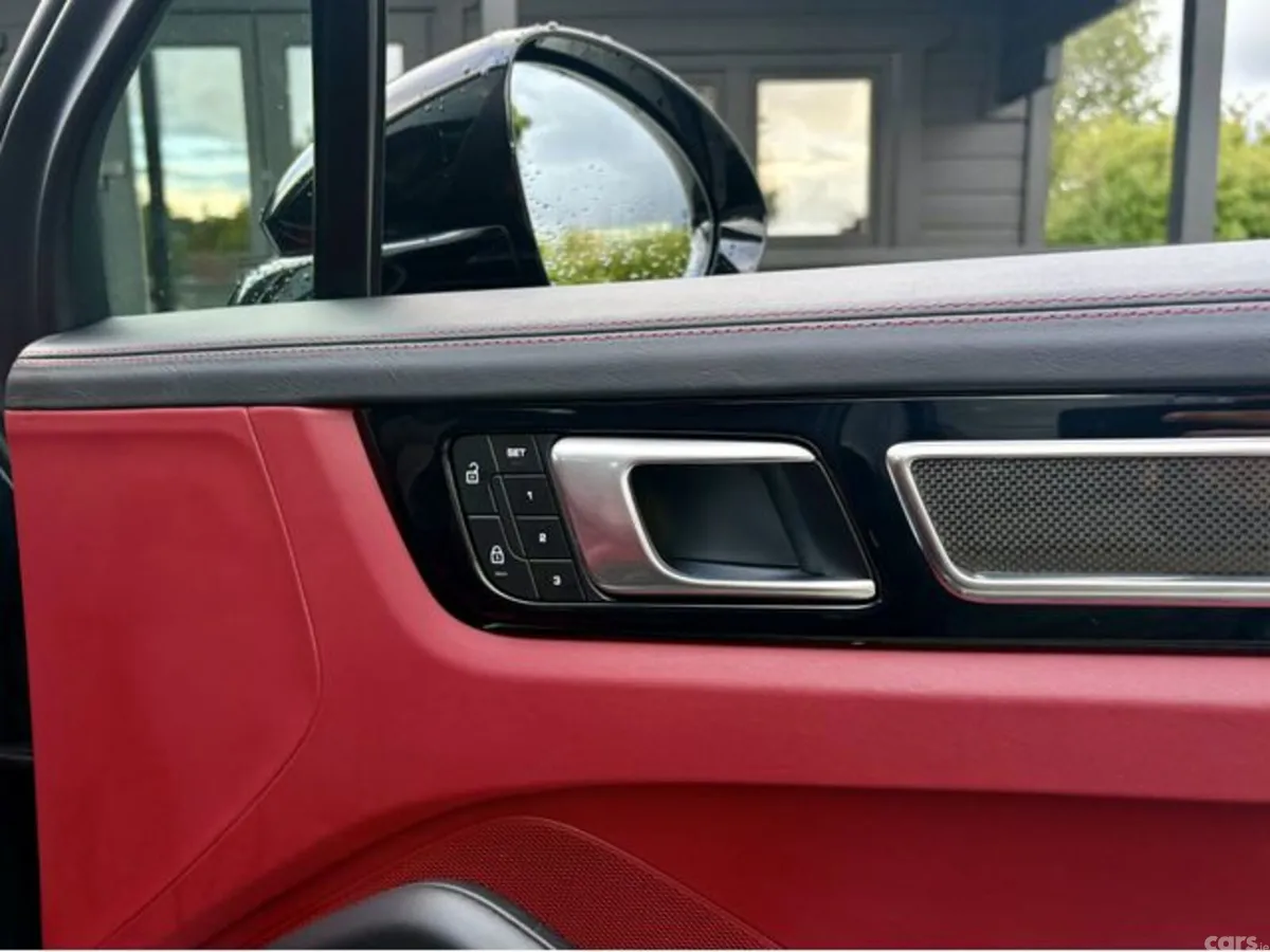 Porsche Cayenne Estate, Petrol Plug-in Hybrid, 2023, Black