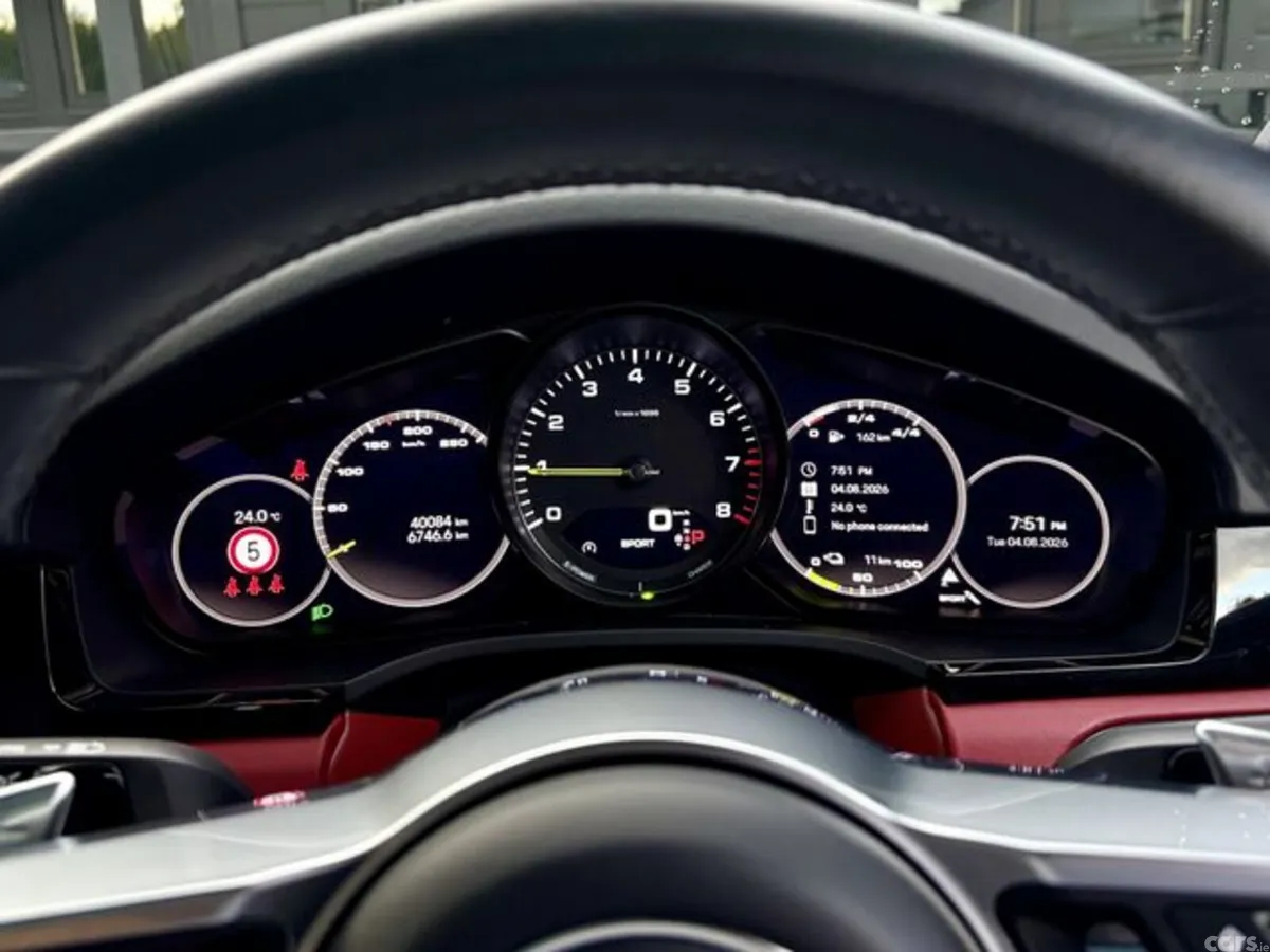 Porsche Cayenne Estate, Petrol Plug-in Hybrid, 2023, Black