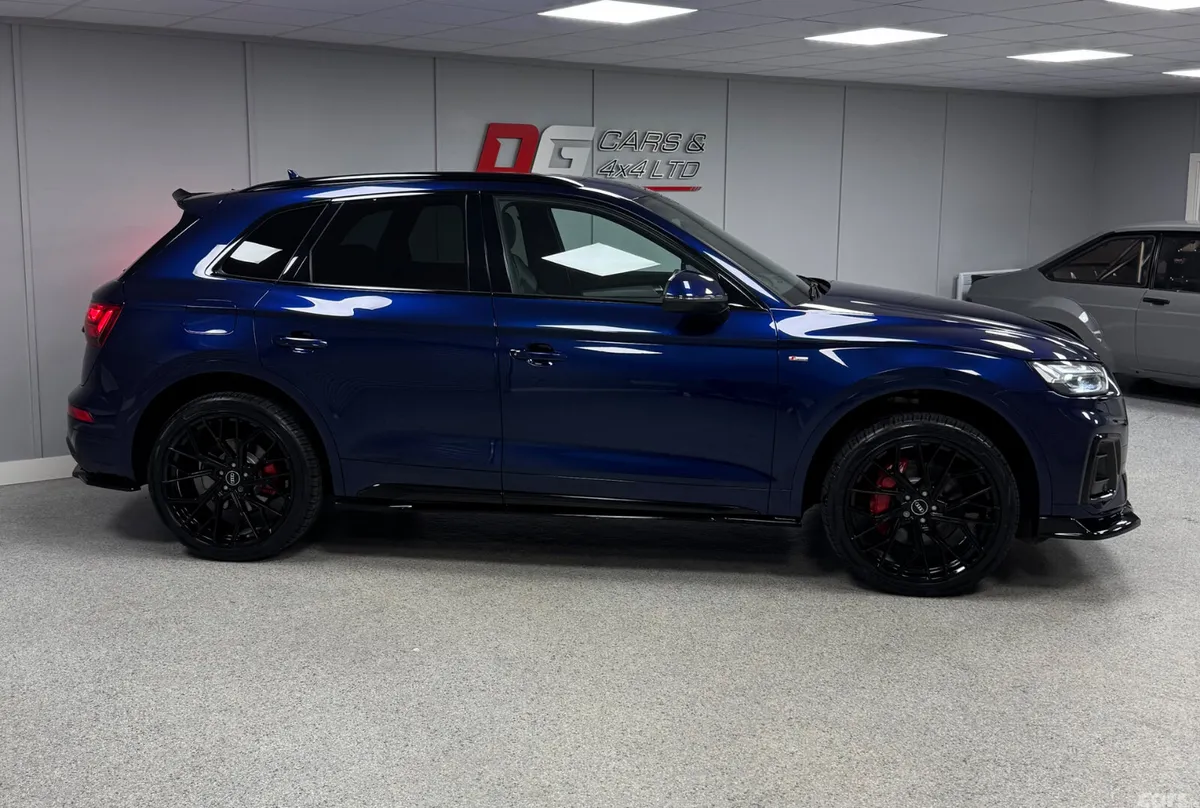 Audi Q5 SUV, Petrol Hybrid, 2023, Blue