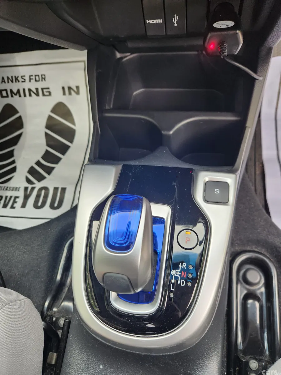 Honda Fit Hatchback, Petrol Hybrid, 2014, Gold