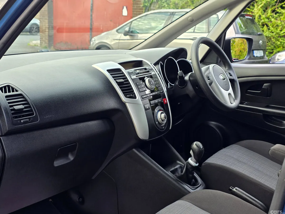 Kia Venga MPV, Petrol, 2014, Blue