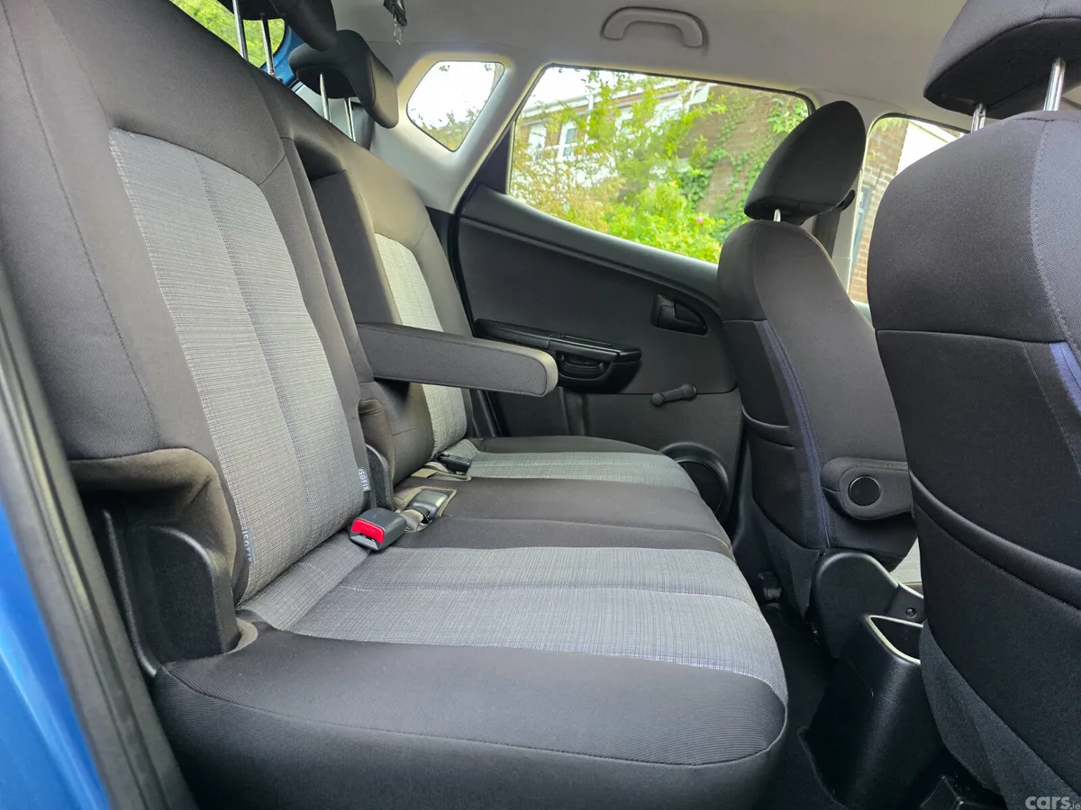 Kia Venga MPV, Petrol, 2014, Blue