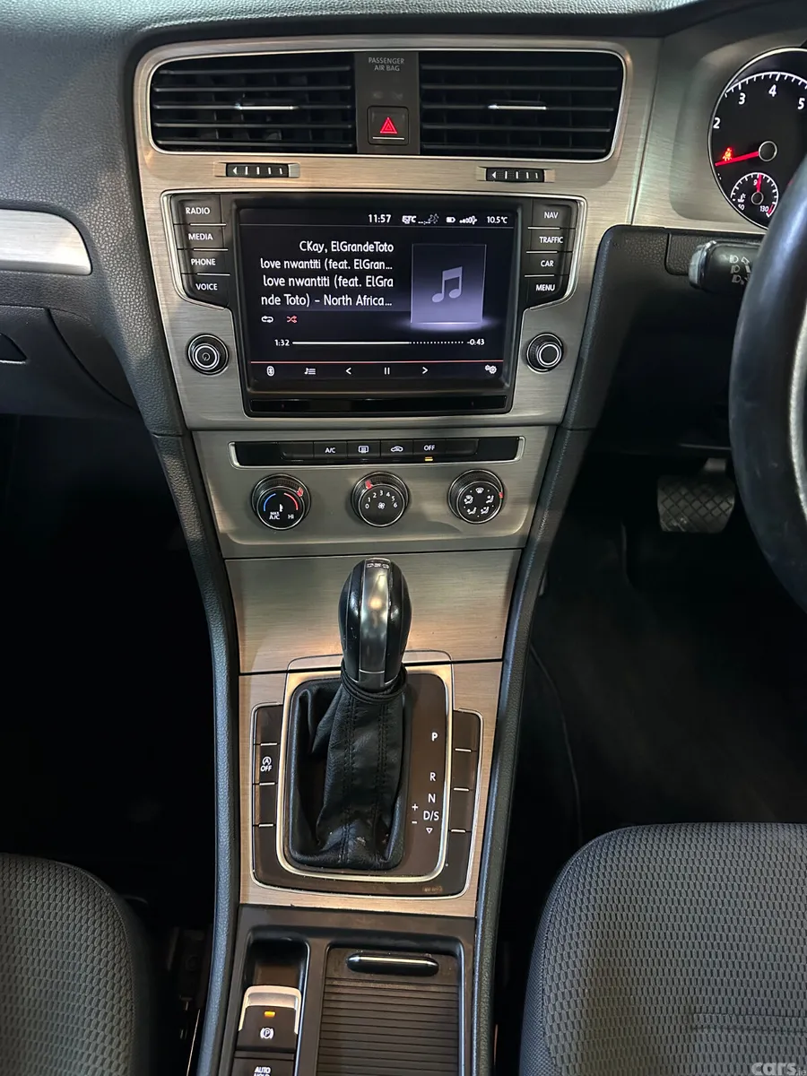 Volkswagen Golf Estate, Petrol, 2014, Silver