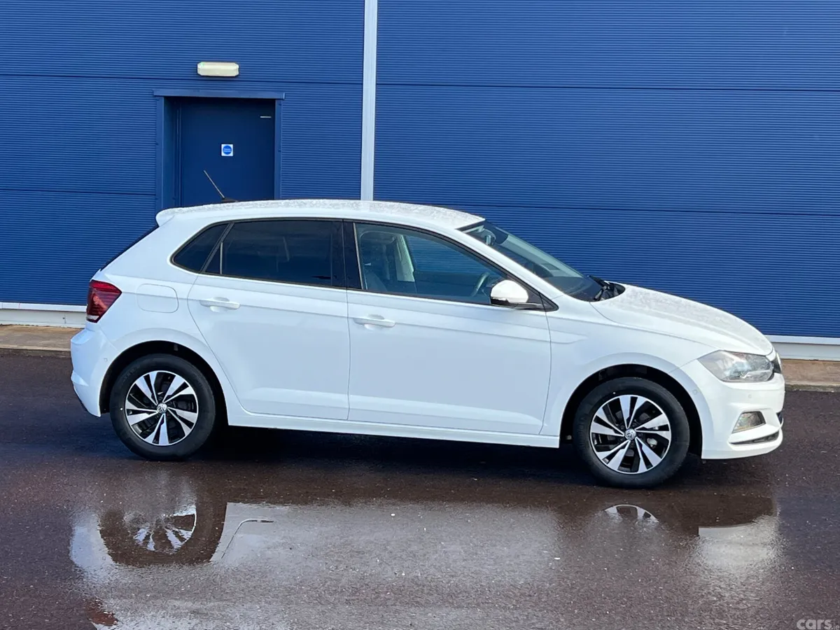 Volkswagen Polo Hatchback, Petrol, 2018, White