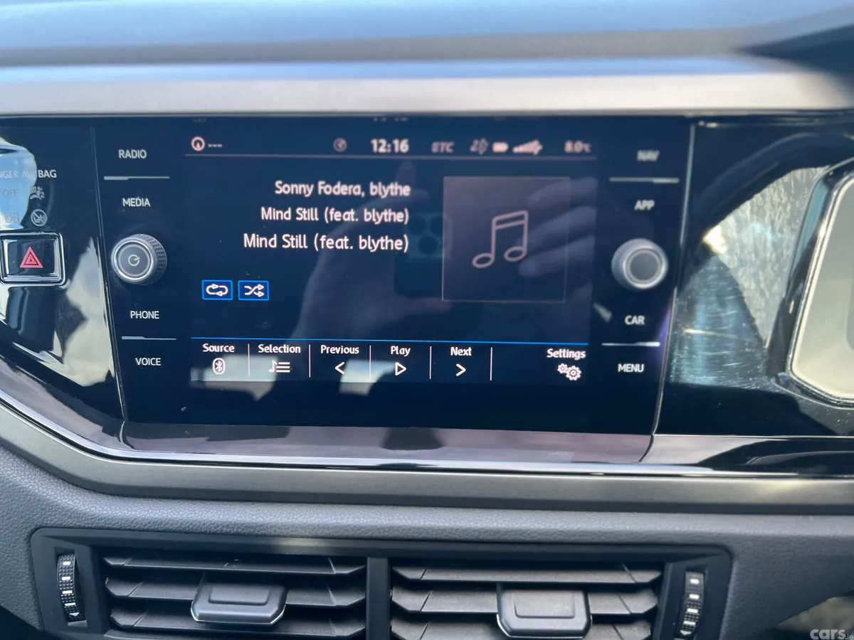 Volkswagen Polo Hatchback, Petrol, 2018, White