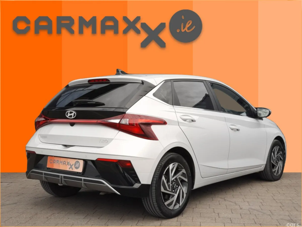 Hyundai i20 Hatchback, Petrol, 2024, Grey