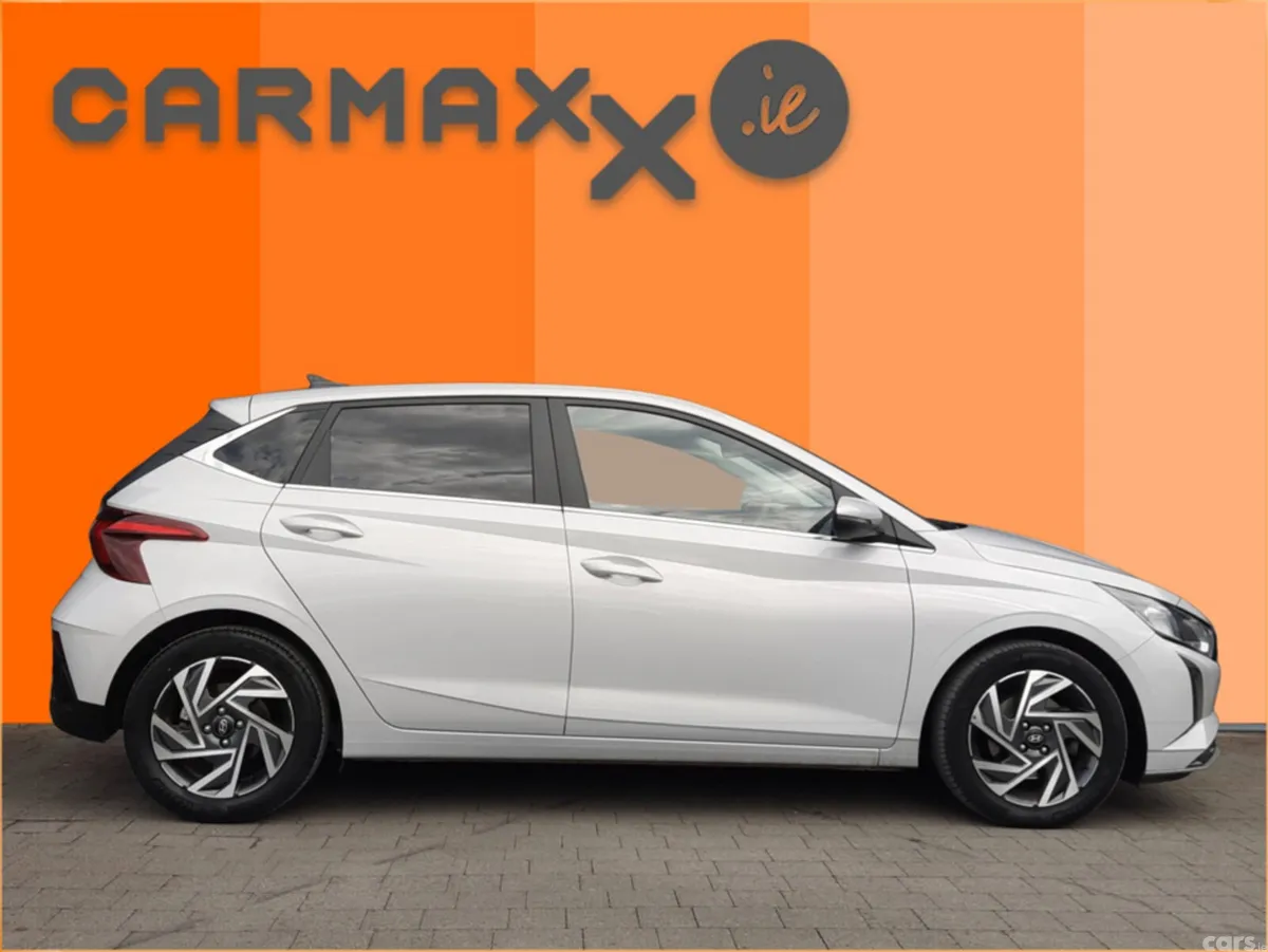 Hyundai i20 Hatchback, Petrol, 2024, Grey