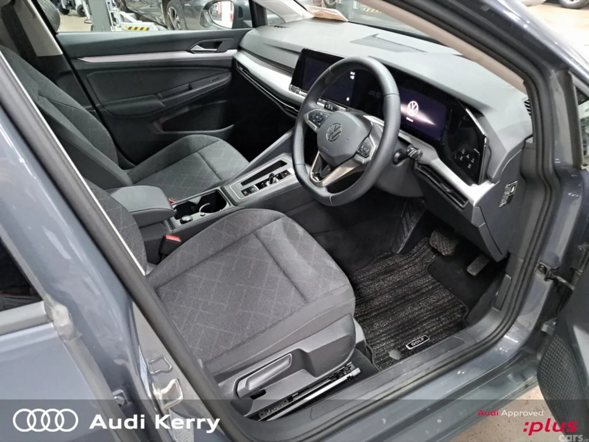 Volkswagen Golf Other, Petrol, 2023, 