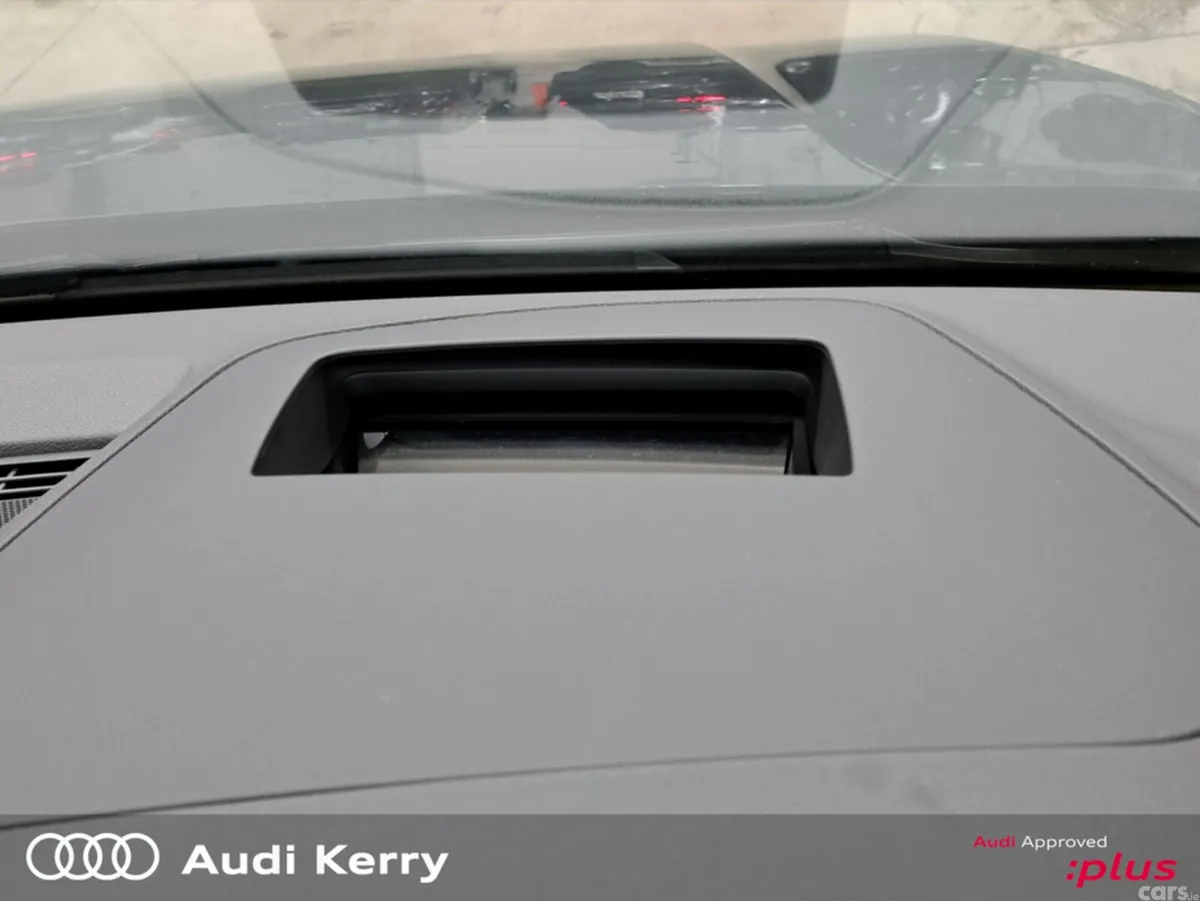 Volkswagen Golf Other, Petrol, 2023, 