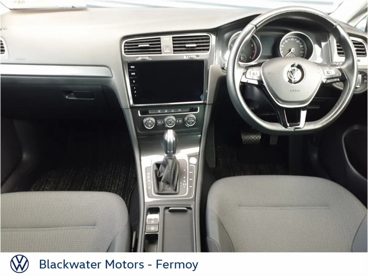Volkswagen Golf Hatchback, Petrol, 2017, White