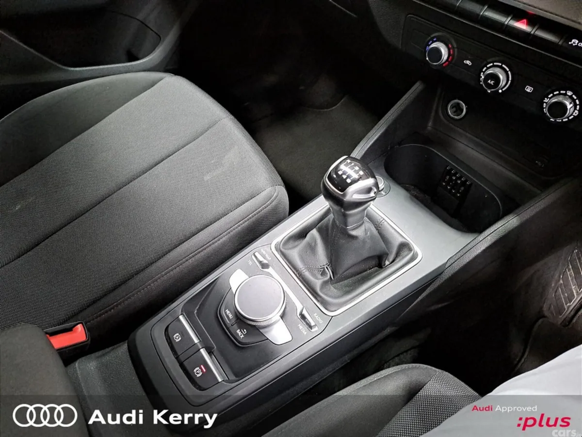 Audi Q2 SUV, Petrol, 2021, Blue