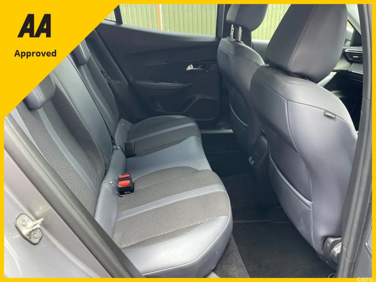 Peugeot 2008 MPV, Petrol, 2020, Grey
