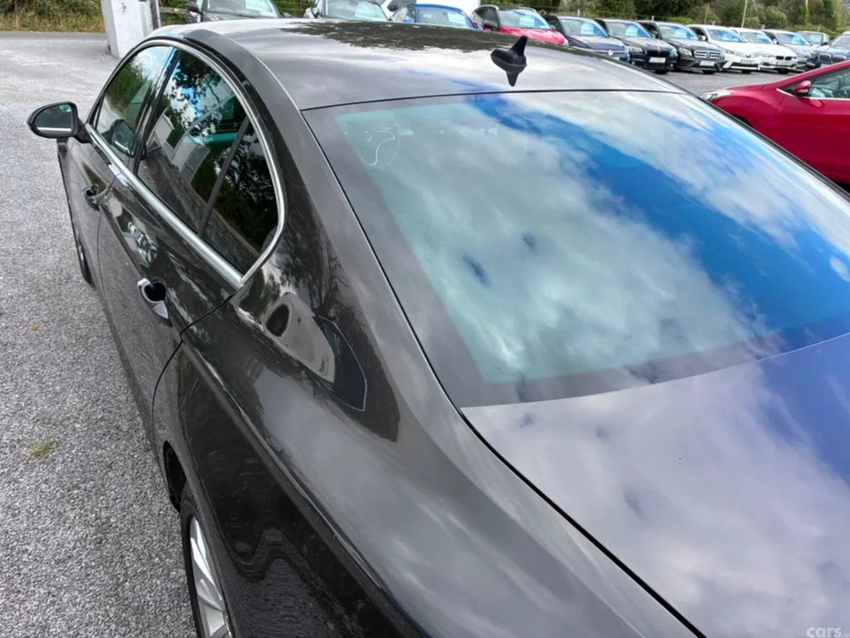 Volkswagen Passat Saloon, Diesel, 2022, Grey