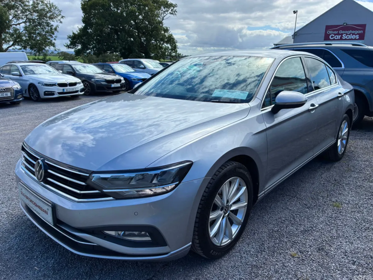 Volkswagen Passat Saloon, Diesel, 2022, Grey