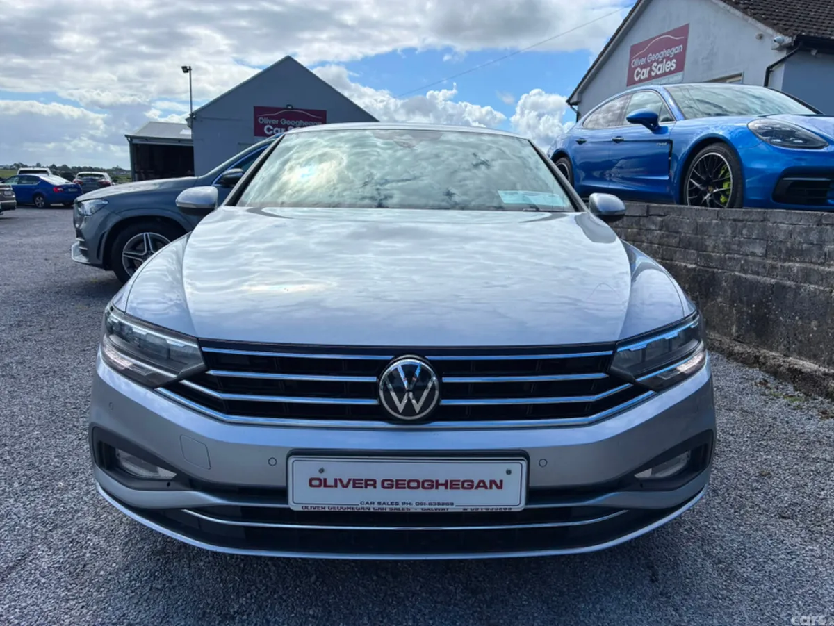 Volkswagen Passat Saloon, Diesel, 2022, Grey