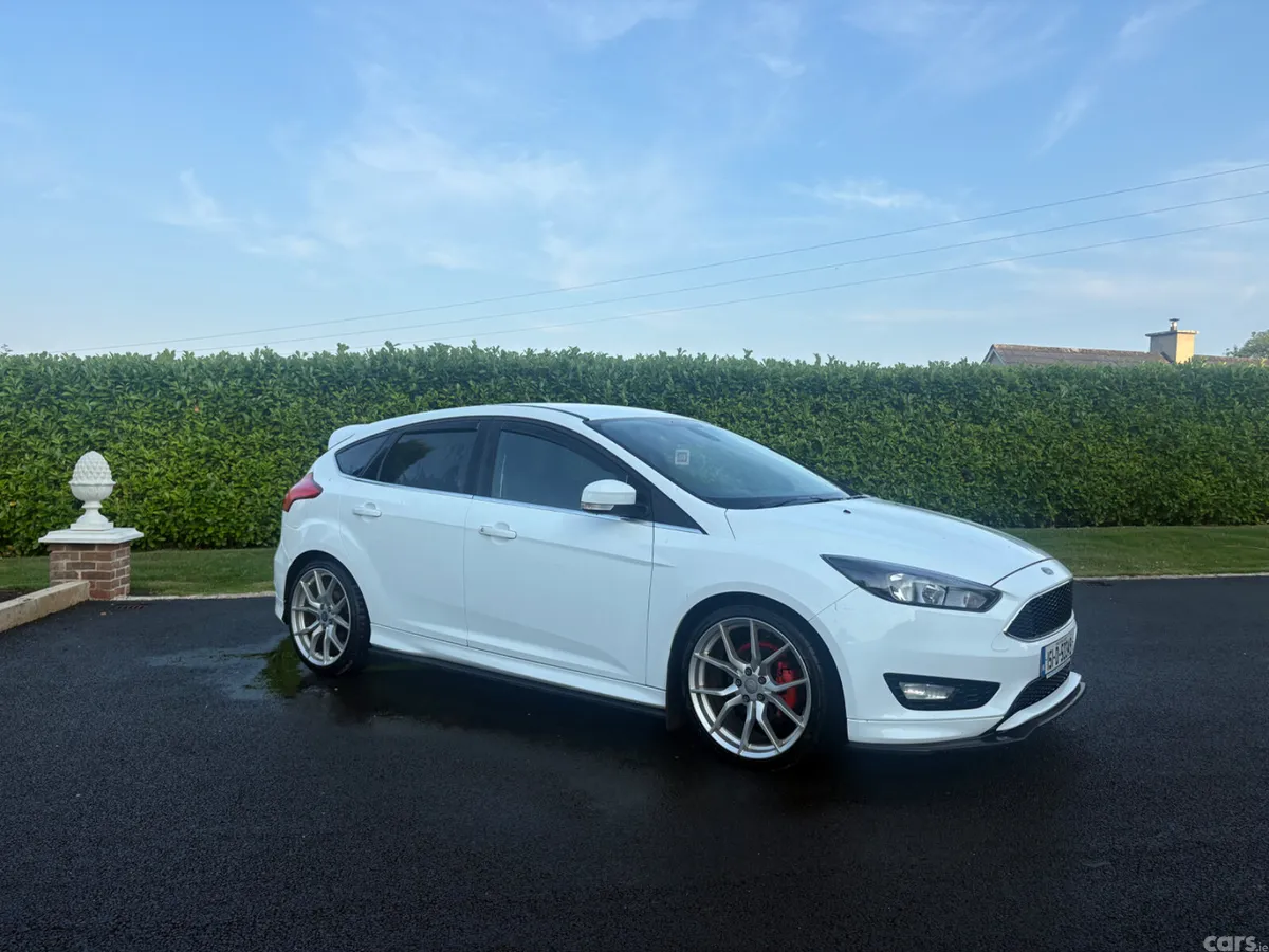 Ford Focus Hatchback, Diesel, 2015, White
