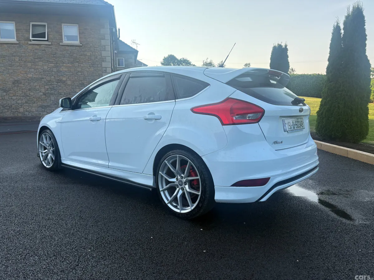 Ford Focus Hatchback, Diesel, 2015, White