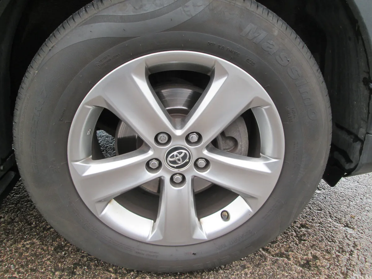 Toyota RAV4 SUV, Diesel, 2015, Grey
