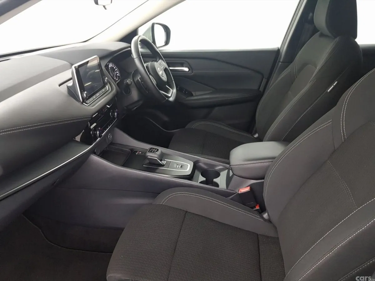 Nissan Qashqai MPV, Petrol, 2024, Grey