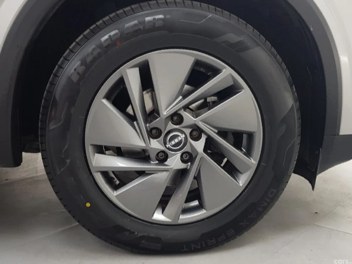 Nissan Qashqai MPV, Petrol, 2024, Grey