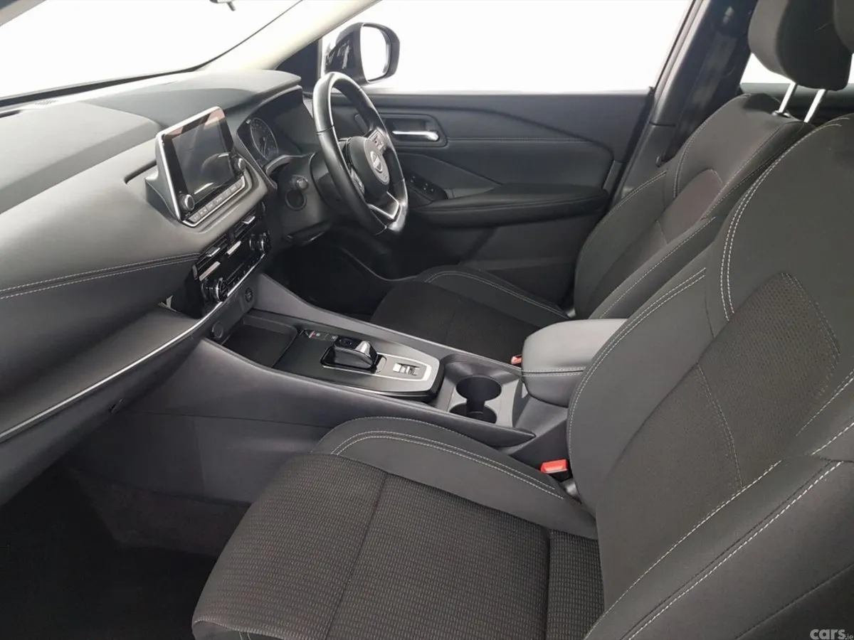 Nissan Qashqai MPV, Petrol, 2023, Black