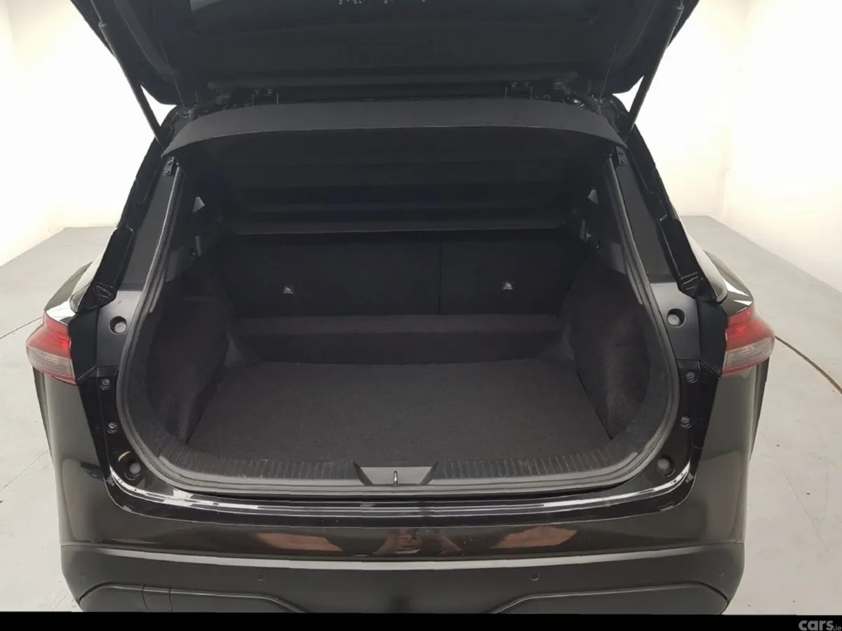 Nissan Qashqai MPV, Petrol, 2023, Black