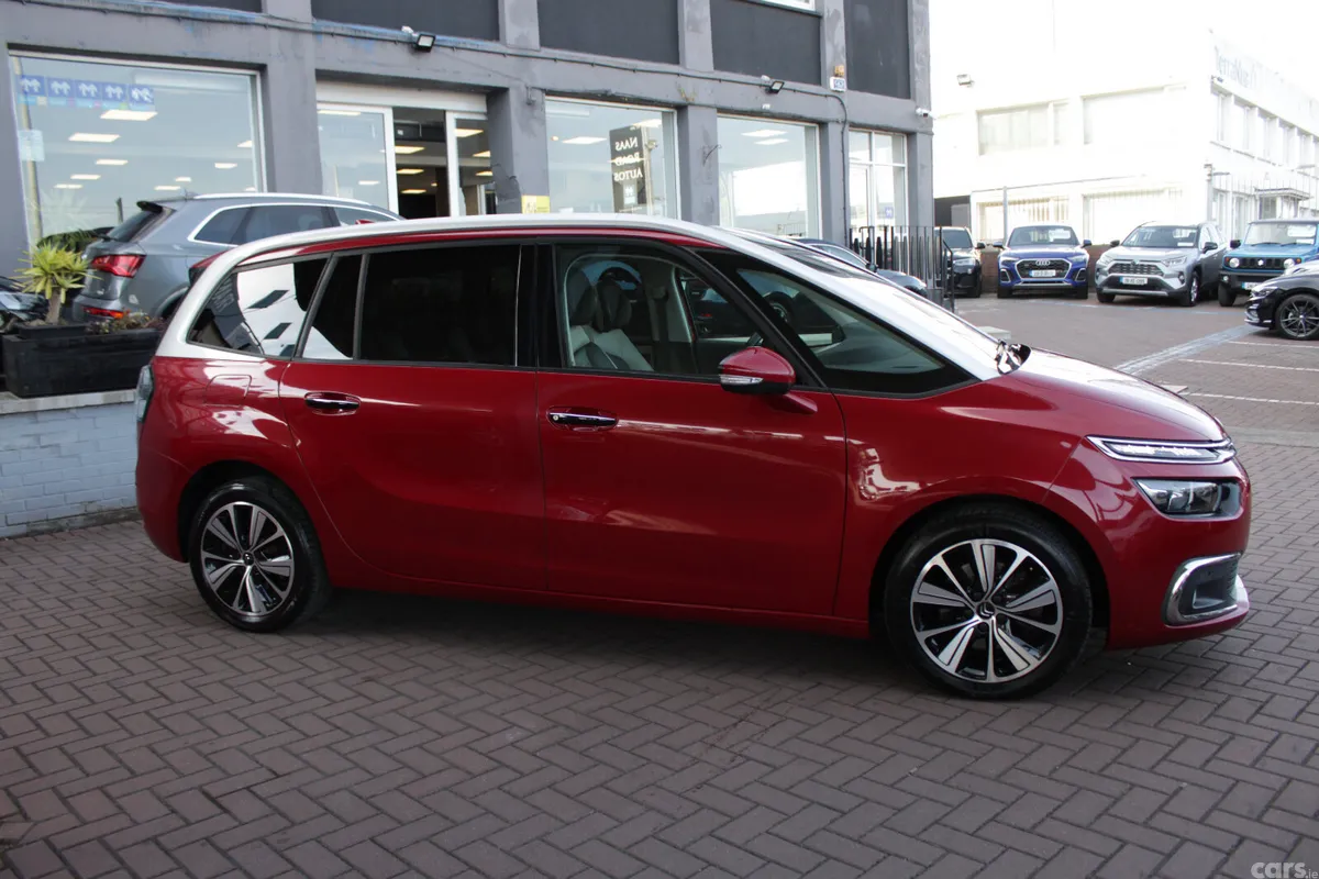 Citroen C4 Spacetourer MPV, Diesel, 2019, Red