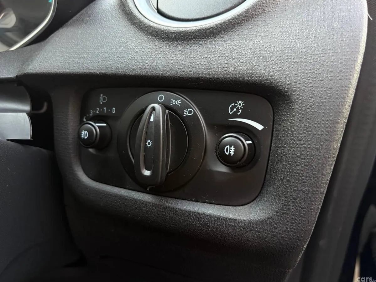 Ford Fiesta Hatchback, Petrol, 2015, Black