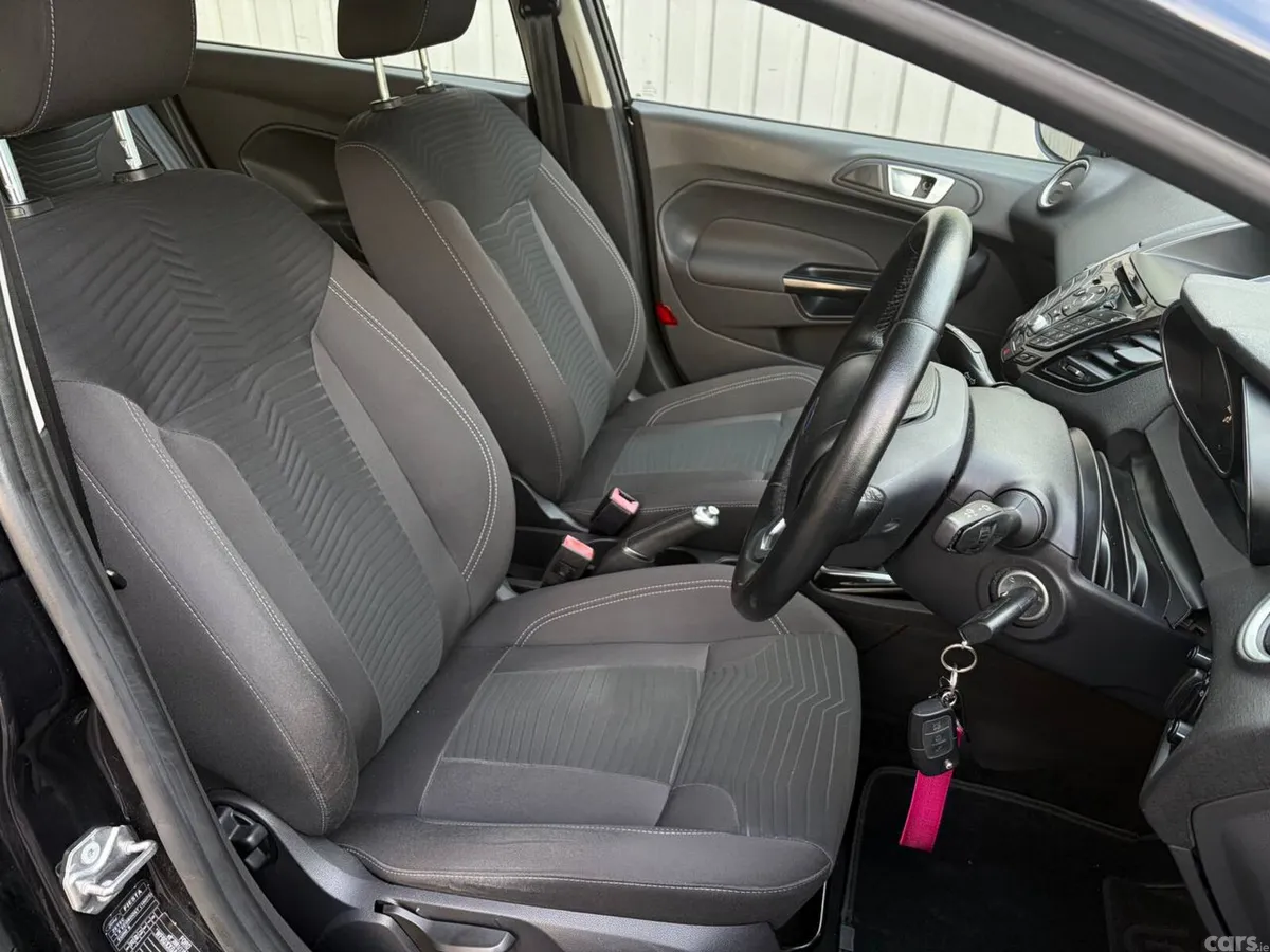 Ford Fiesta Hatchback, Petrol, 2015, Black