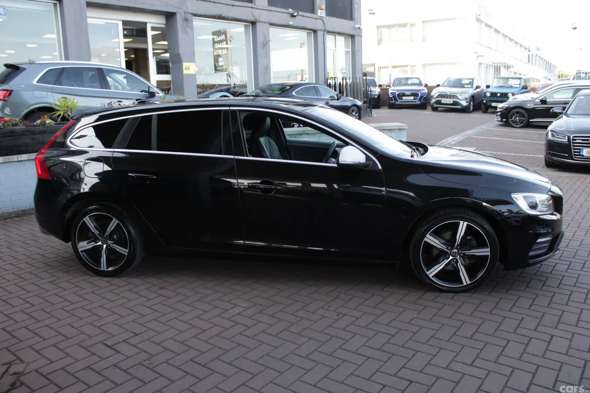 Volvo V60 Estate, Diesel, 2017, Black