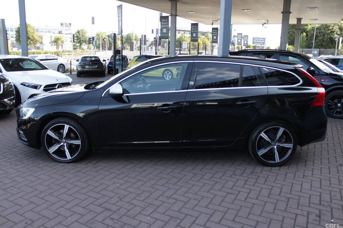 Volvo V60 Estate, Diesel, 2017, Black