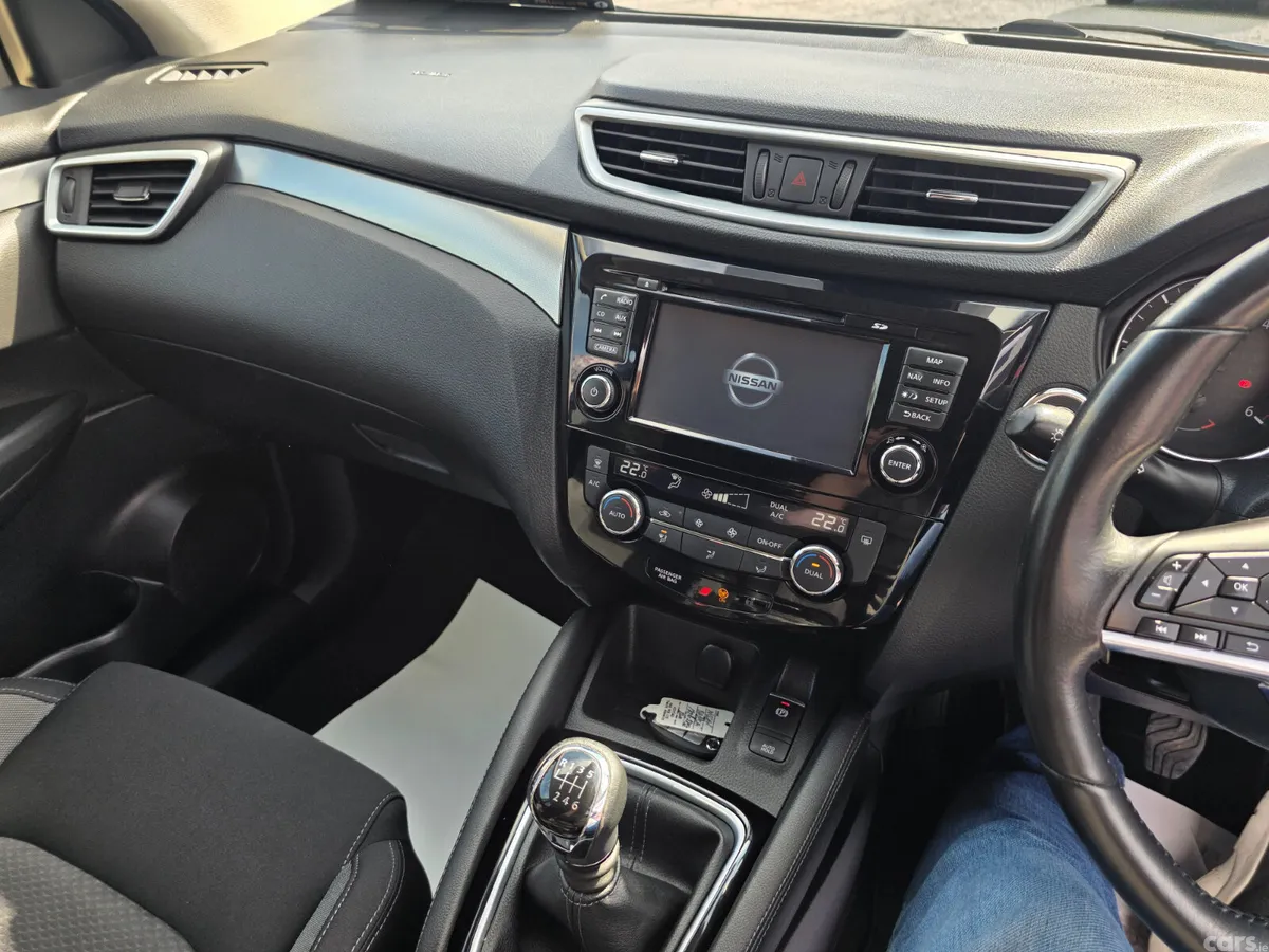 Nissan Qashqai Hatchback, Diesel, 2018, Blue