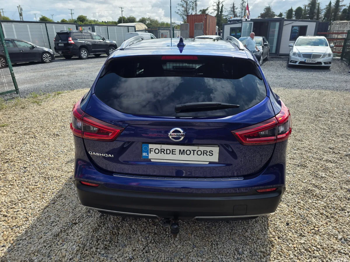 Nissan Qashqai Hatchback, Diesel, 2018, Blue