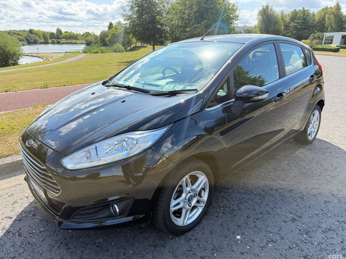 Ford Fiesta Hatchback, Petrol, 2015, Black