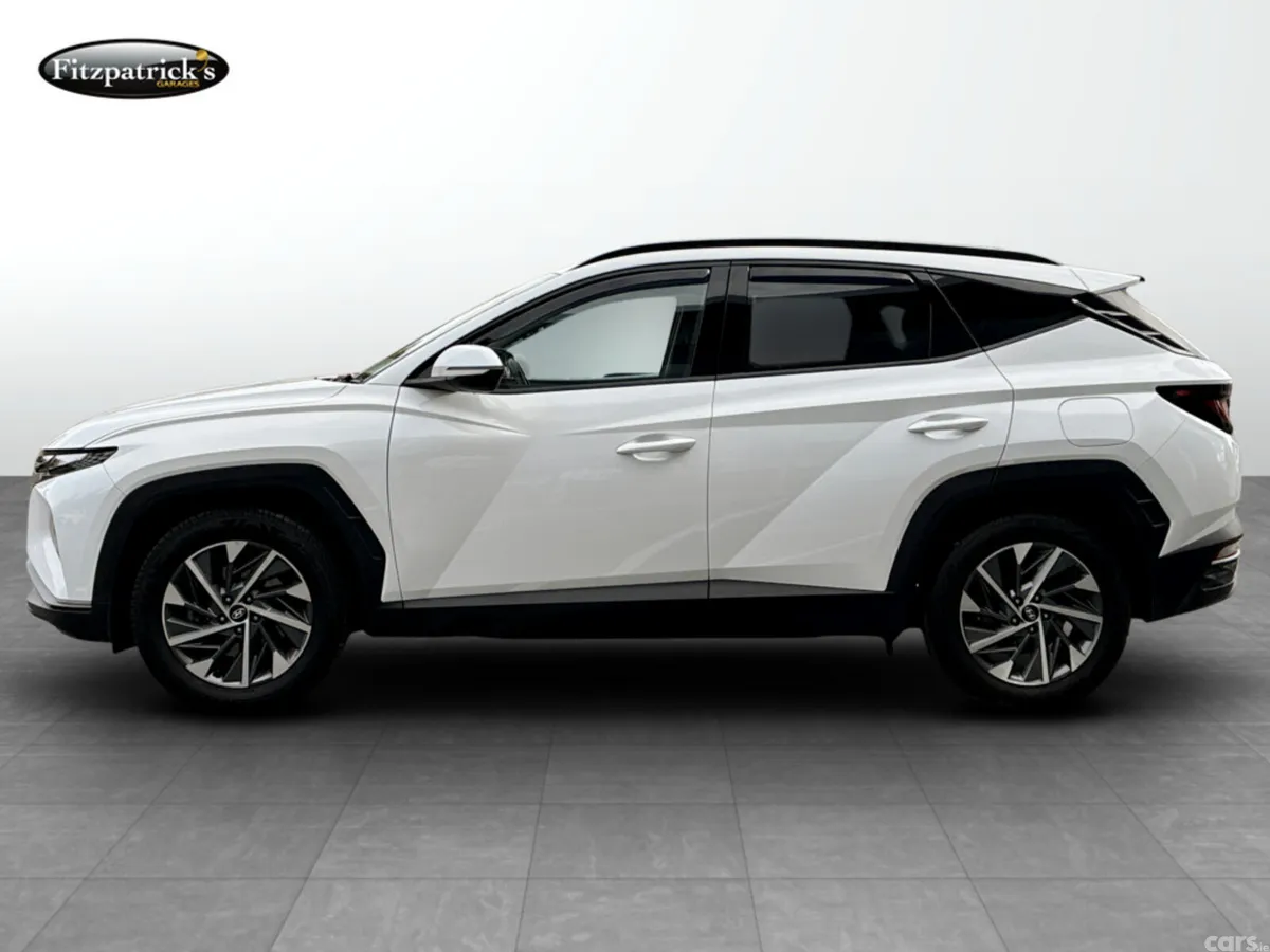 Hyundai Tucson MPV, Diesel, 2023, White