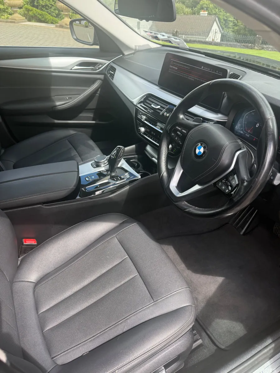 BMW 5-Series Estate/Jeep, Diesel, 2022, Black