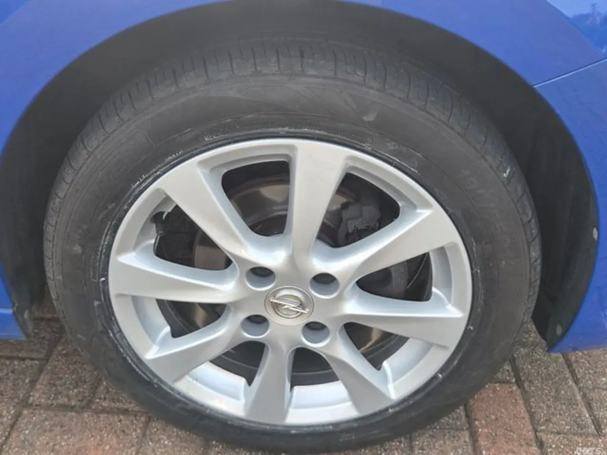 Opel Corsa Hatchback, Petrol, 2023, Blue