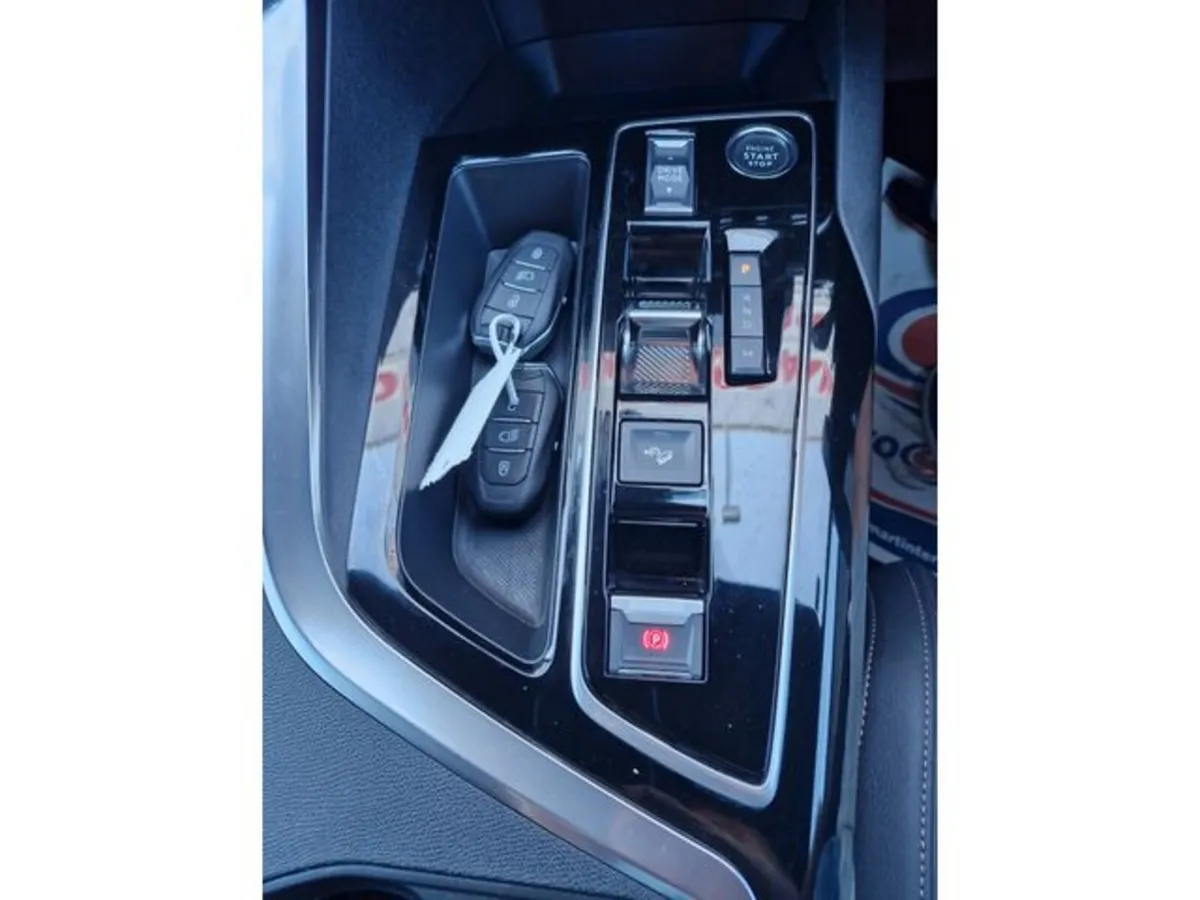 Peugeot 3008 MPV, Diesel, 2024, Grey