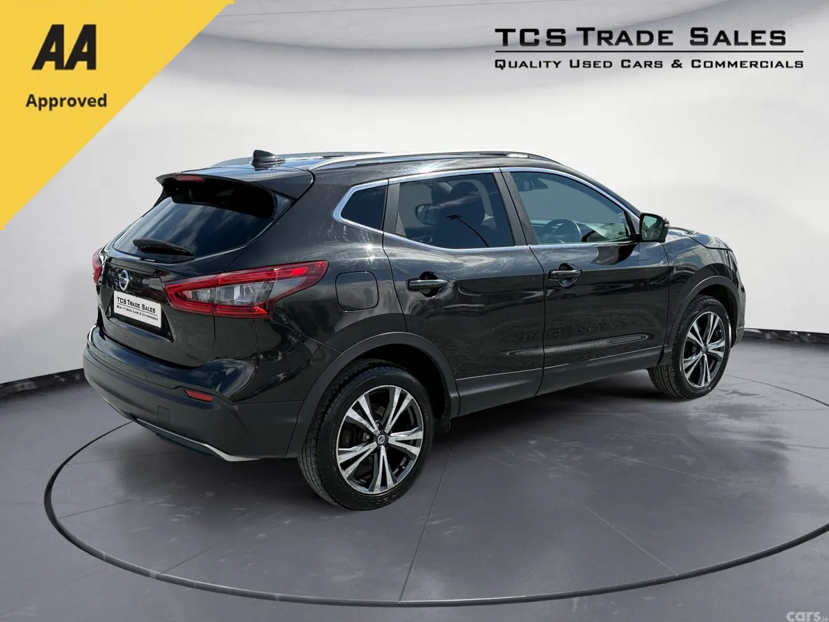 Nissan Qashqai Hatchback, Diesel, 2018, Black