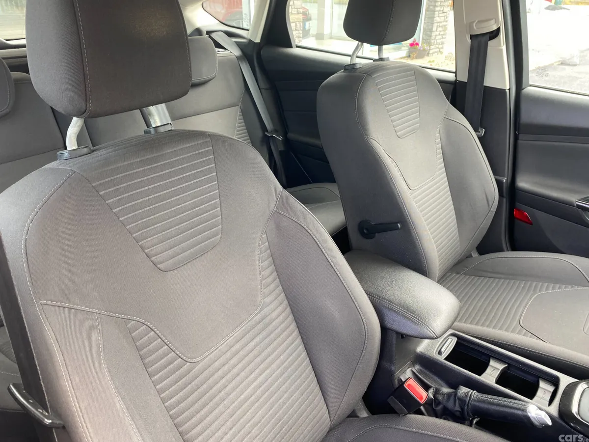 Ford Focus Hatchback, Diesel, 2017, Black