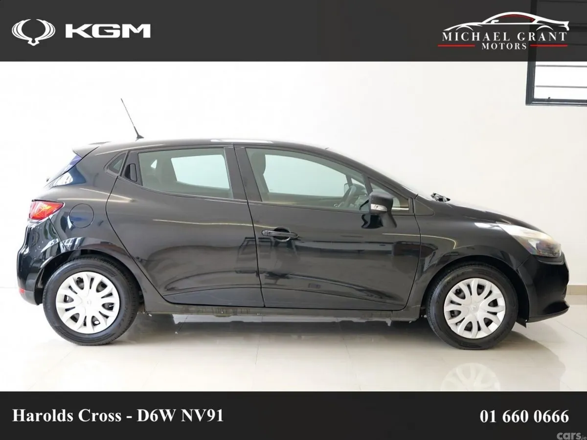 Renault Clio Hatchback, Petrol, 2016, Black