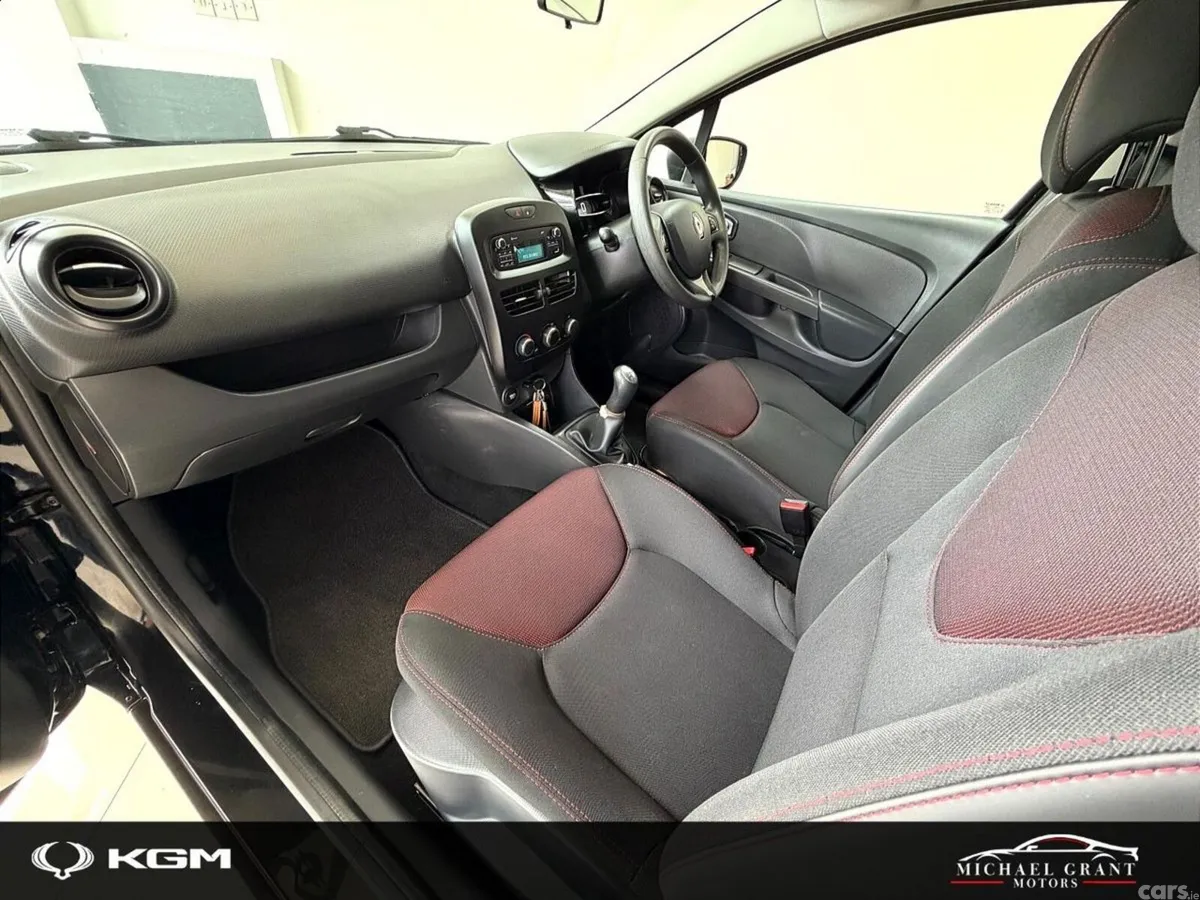 Renault Clio Hatchback, Petrol, 2016, Black
