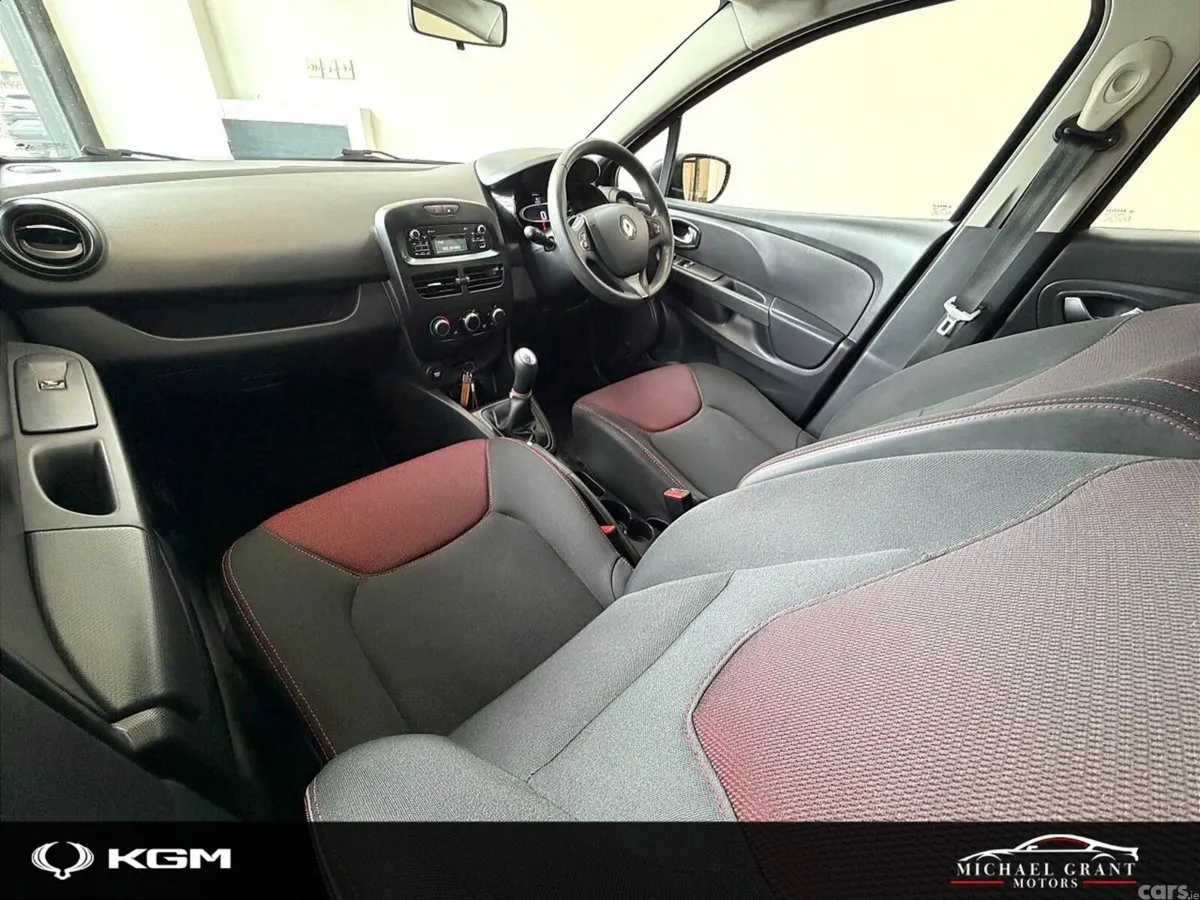 Renault Clio Hatchback, Petrol, 2016, Black
