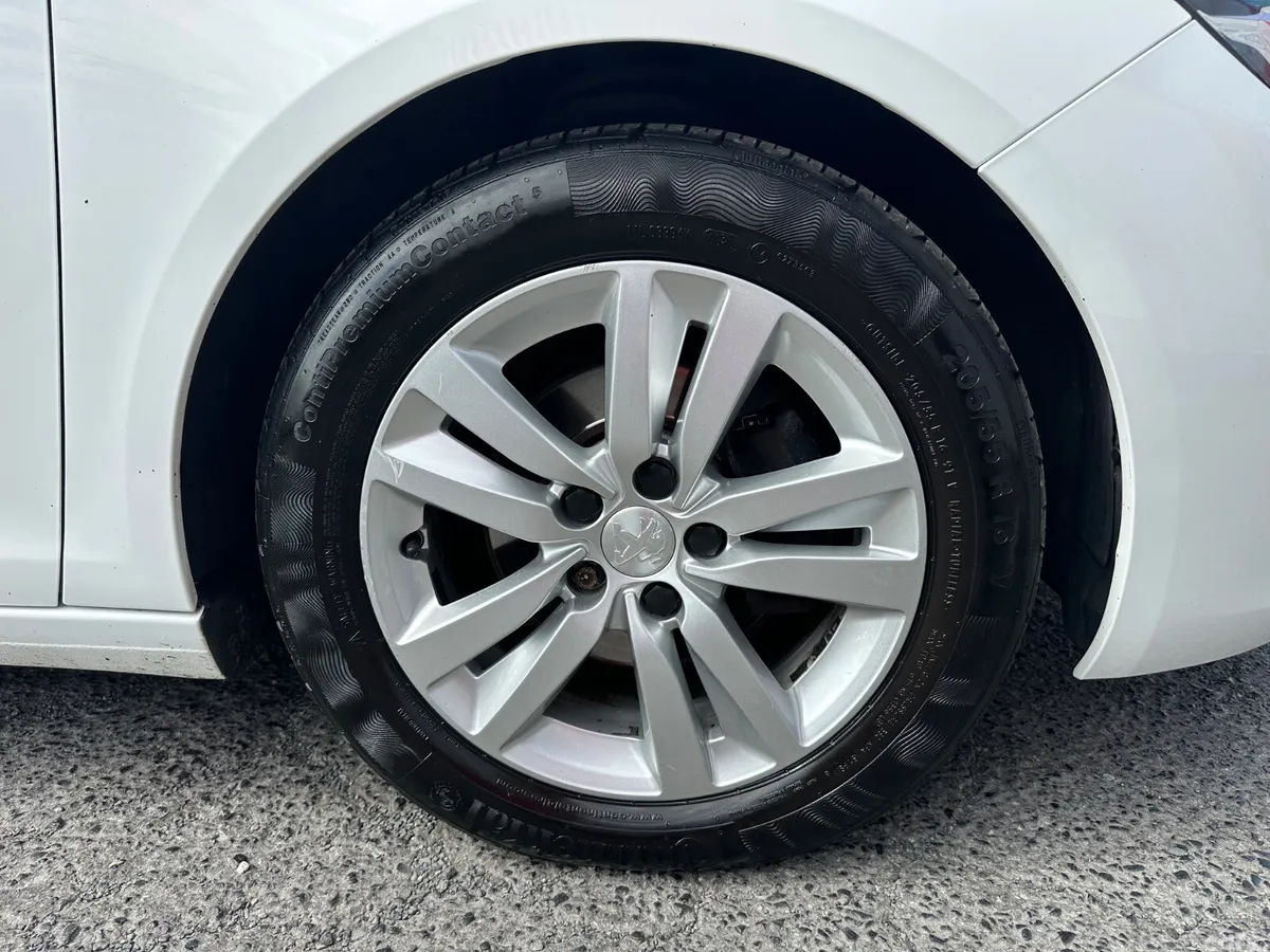 Peugeot 308 Estate, Diesel, 2020, White