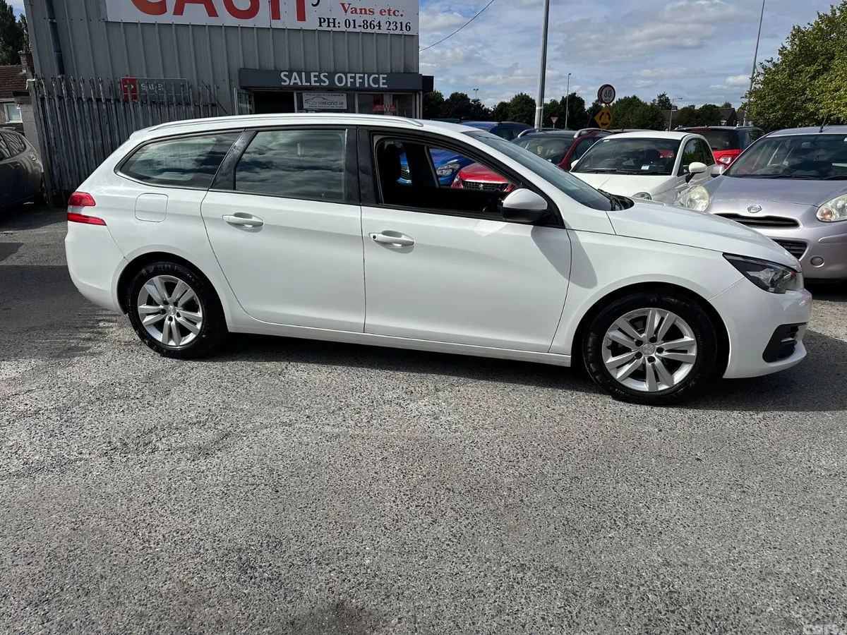 Peugeot 308 Estate, Diesel, 2020, White