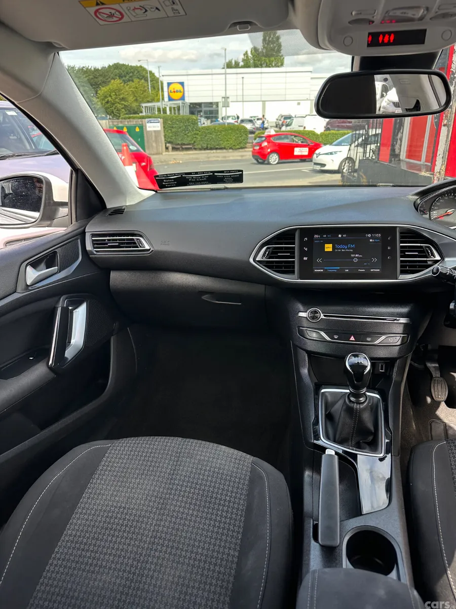 Peugeot 308 Estate, Diesel, 2020, White